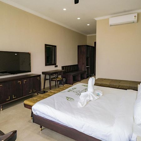 Maira Resort And Convention Centre Rāipur Екстериор снимка