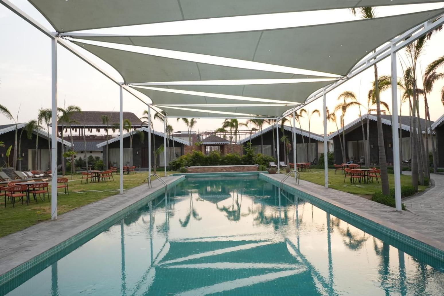 Maira Resort And Convention Centre Rāipur Екстериор снимка