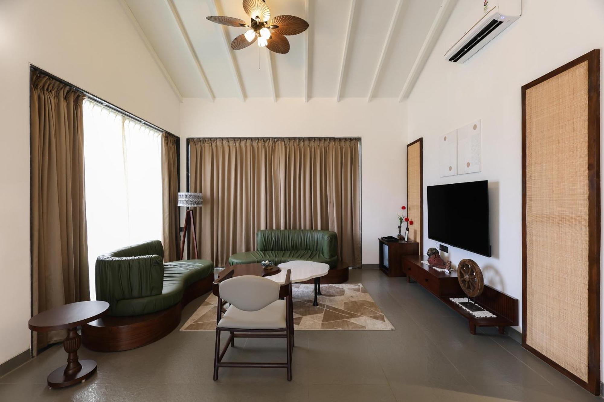 Maira Resort And Convention Centre Rāipur Екстериор снимка